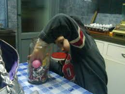 Niño cogiendo chocolat